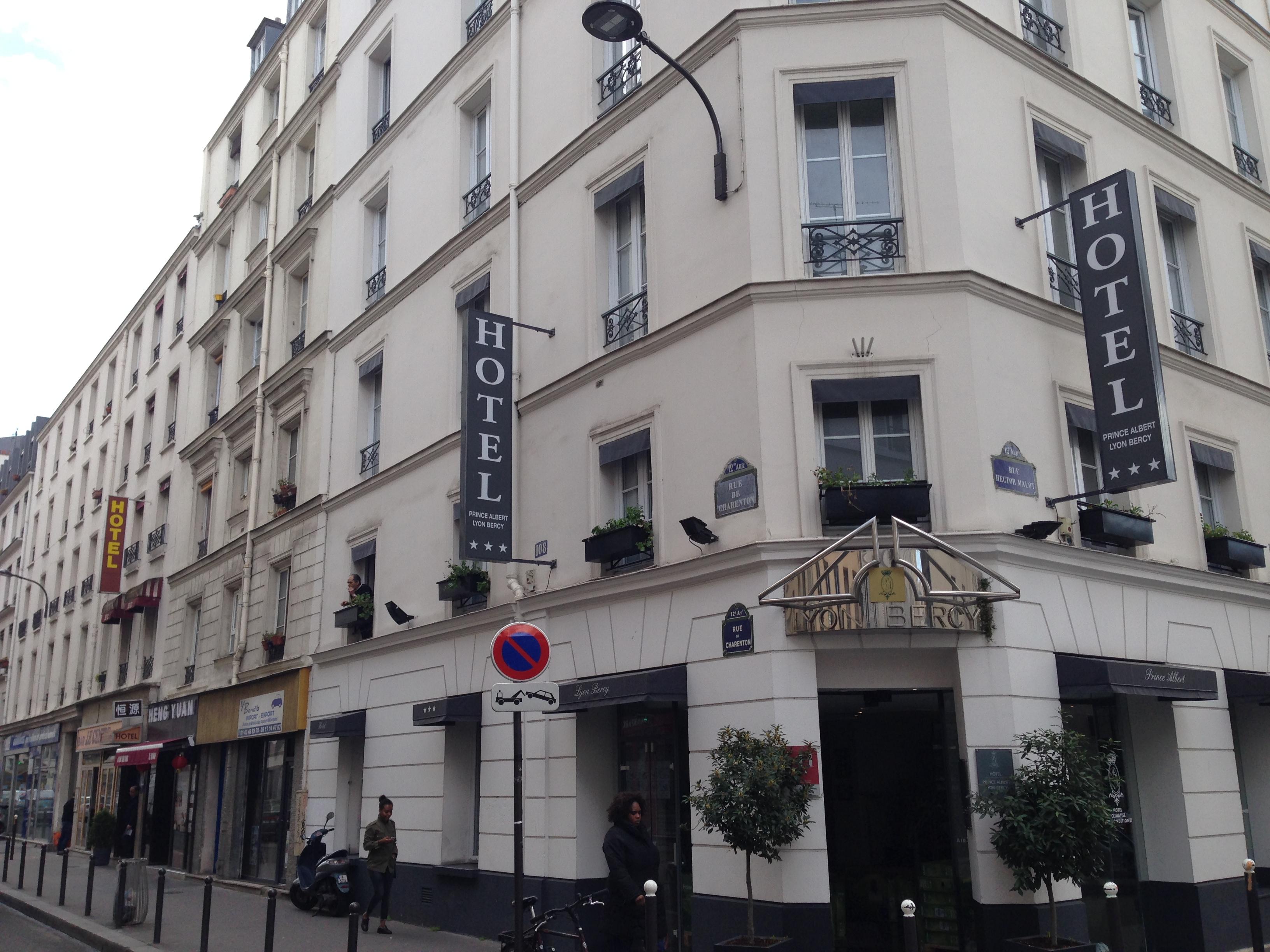 Prince Albert Lyon Bercy Paris Exterior photo